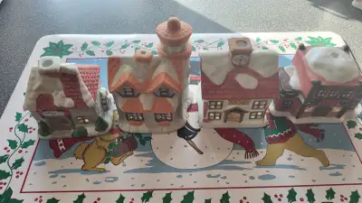 4 Petite maison de village de Noël, View more