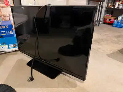 Samsung 28 inch Smart LED TV 720p + Remote, View more