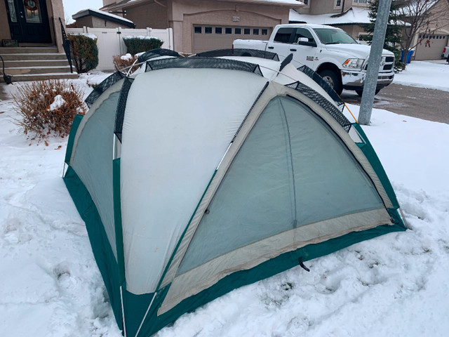 6  Man Eureka tent with fly. in Fishing, Camping & Outdoors in Regina - Image 2