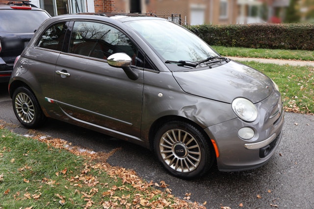 Fiat 500 Lounge 2012 • Bose • Sunroof • $3,100 — photo 2