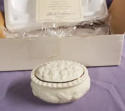 ***Lenox Collections “The Fruits of Life Keepsake Box” - NIB***, View more