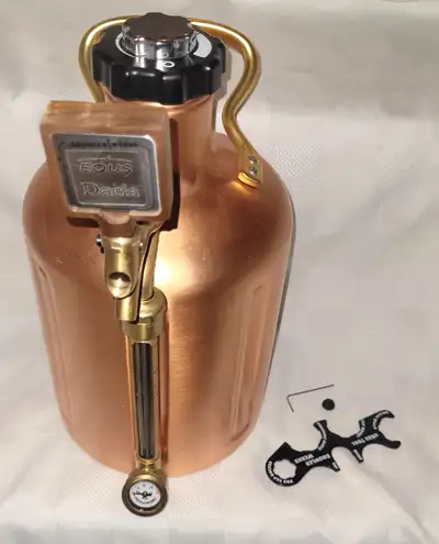 Growler Werks port. copper keg / L' equip coffee spice grinder, View more