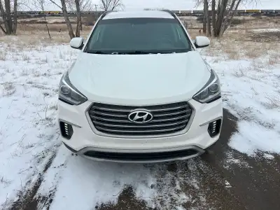7 passenger suv. Excellent fuel economy. Great commuter Loaded except leather and sunroof. Has heate...