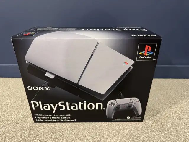 UNOPENED low Firmware 9.60 PS5 30th Anniversary Edition in Sony Playstation 5 in Ottawa - Image 5