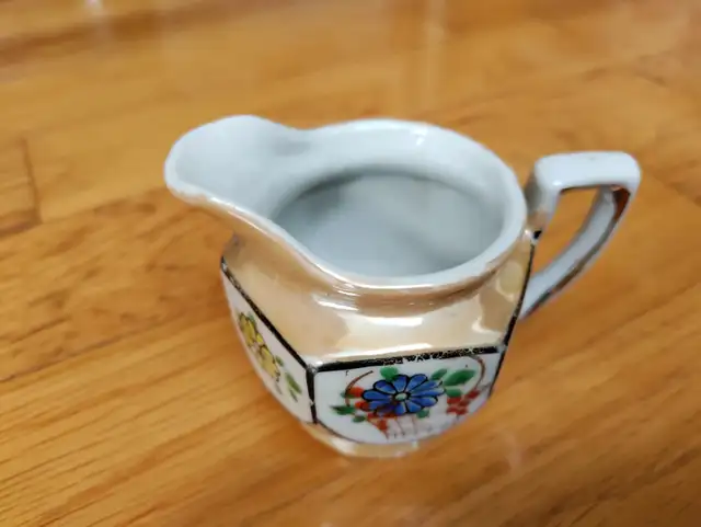 20 PC Tea Pot set for sale. in Other in Calgary - Image 7