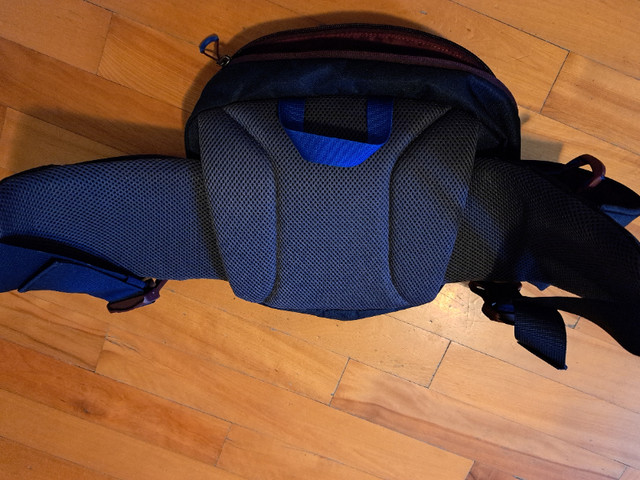 Sac randonnée 45 L + sac a la taille/ waist bag MEC dans Autre  à Ville de Montréal - Image 4