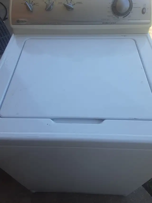Maytag heavy duty top load washer for sale. in Washers & Dryers in Sarnia - Image 2