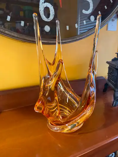 Vintage Amber Blown Canadian Chalet Glass Splash Vase Centerpiece. This is a stunning and unique vin...