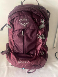 Osprey women’s  Sirrus 24 Hiking Backpack, travel, luggage, bag,