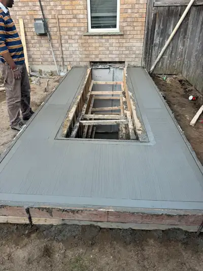 We make new driveways of Concrete and Stone(Interlocking) Expose eggregate and Stamping Side Entranc...