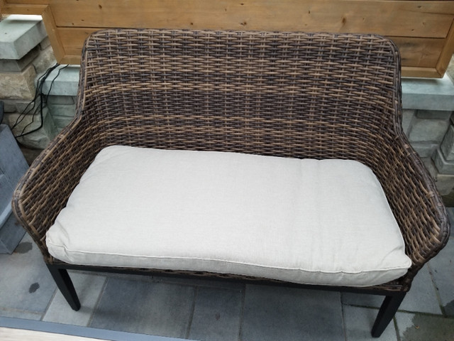 Outdoor Patio Wicker Conversation Set in Patio & Garden Furniture in Oakville / Halton Region - Image 4