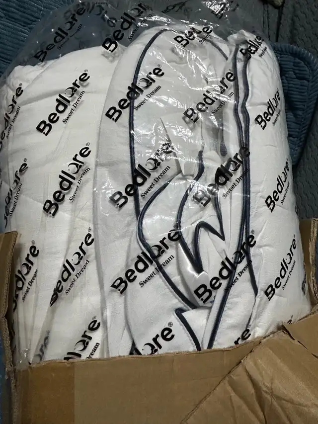 Brand New -Bedlore Comforter