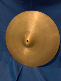 A Zildjian 20" Ride Cymbal 70's era 2206 grams