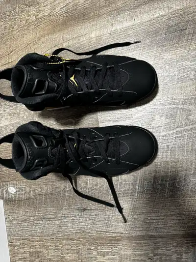8.5 men’s Jordan’s 6, View more