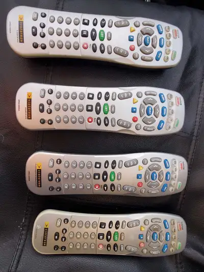 Télécommande universelle Vidéotron / Ilico Universal  Remote, View more