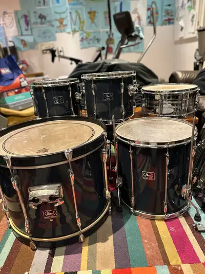 Pearl Export 5-Piece Kit + Vintage Avedis Zildjian Ride + Paiste, View more