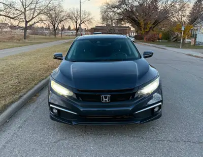 Selling my 2019 Honda Civic Touring, 61600 KM. As of today, Oct 22 2026, completed B service at deal...