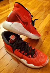 Nike Zoom KD12 Size 10 Basketball Shoes