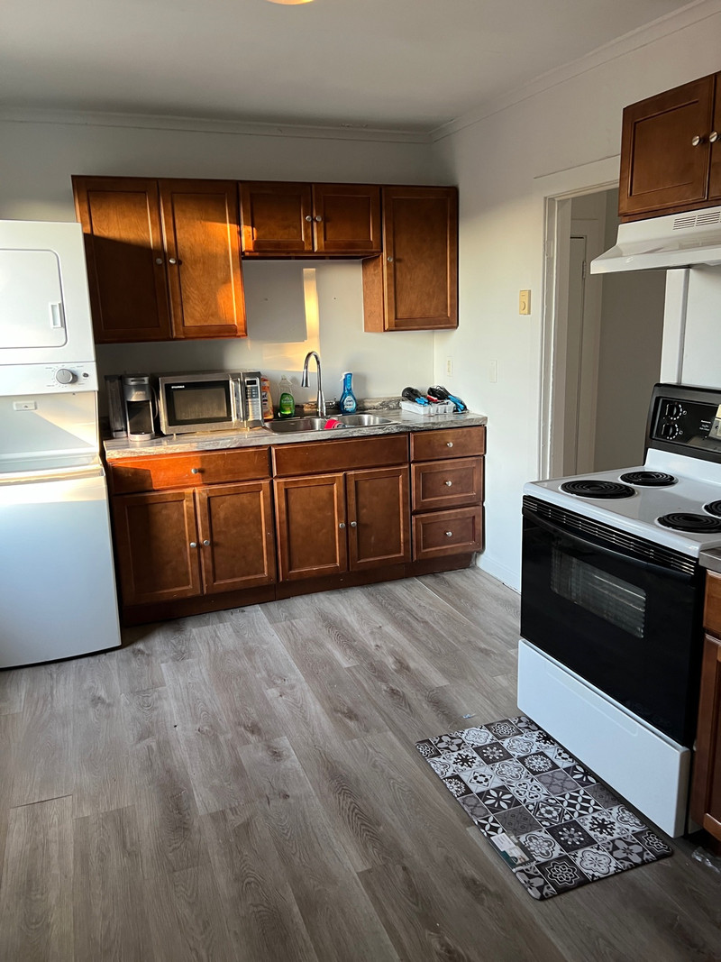 NEW 2 Bedroom Apartment + FURNISHED + Ready to go in Downtown Long