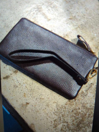 Leather wristlet purse