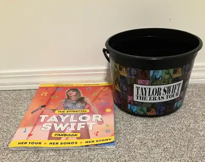 Taylor Swift Fanbook & Bucket, View more