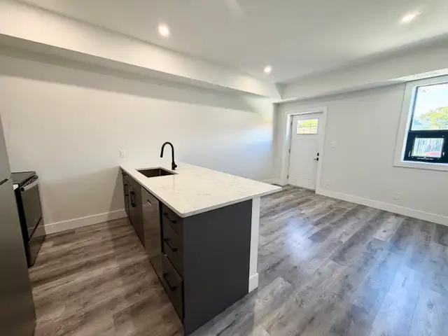 2 bedrooms and 1 bathroom apartment for rent
