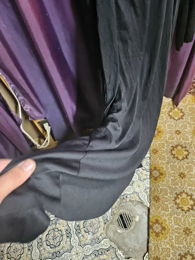 Costume halloween femme Vampire medium in Costumes in Sherbrooke - Image 7