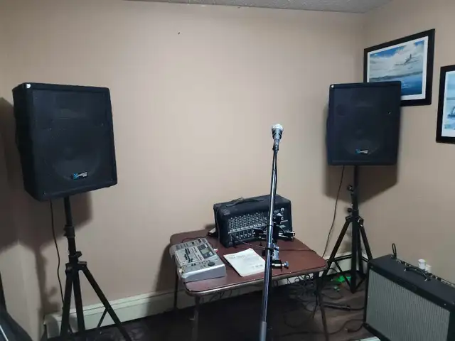 Yorkville  PA System in Pro Audio & Recording Equipment in Red Deer - Image 5