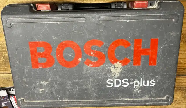 Bosch Bulldog Rotary Hammer Drill SDS Plus in Power Tools in St. Catharines - Image 3