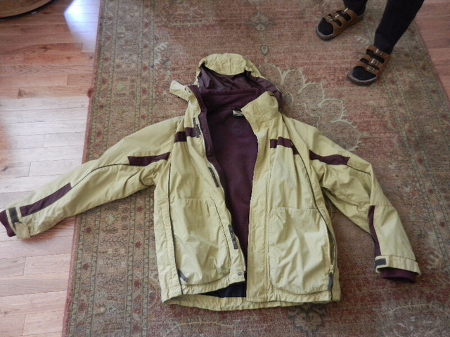 new ski jacket in Other in Prince Albert - Image 2
