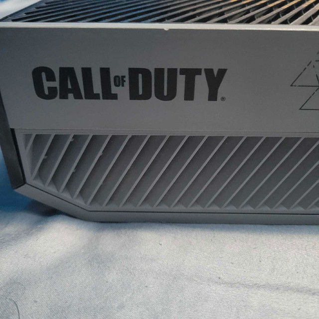 Xbox One - Call of Duty Limited Edition Console in XBOX One in Chatham-Kent - Image 3