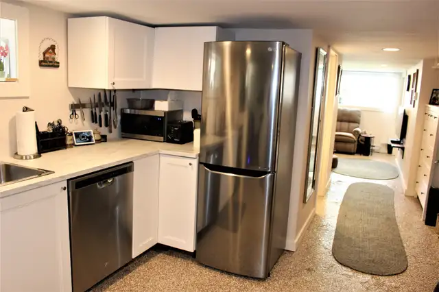 Three bedroom Two Bathroom West end in Long Term Rentals in City of Halifax - Image 9