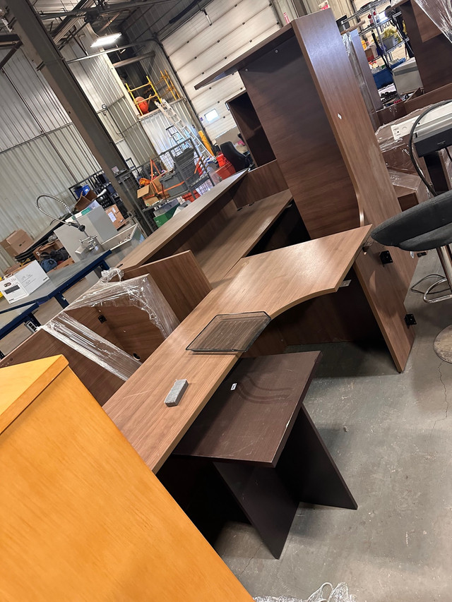 OFFICE FURNITURE Excellent Condition Quality Furniture in Desks in Strathcona County