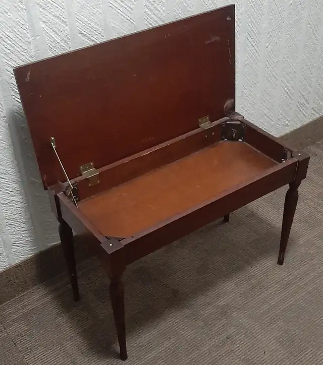 A Piano Bench in Pianos & Keyboards in Edmonton - Image 3