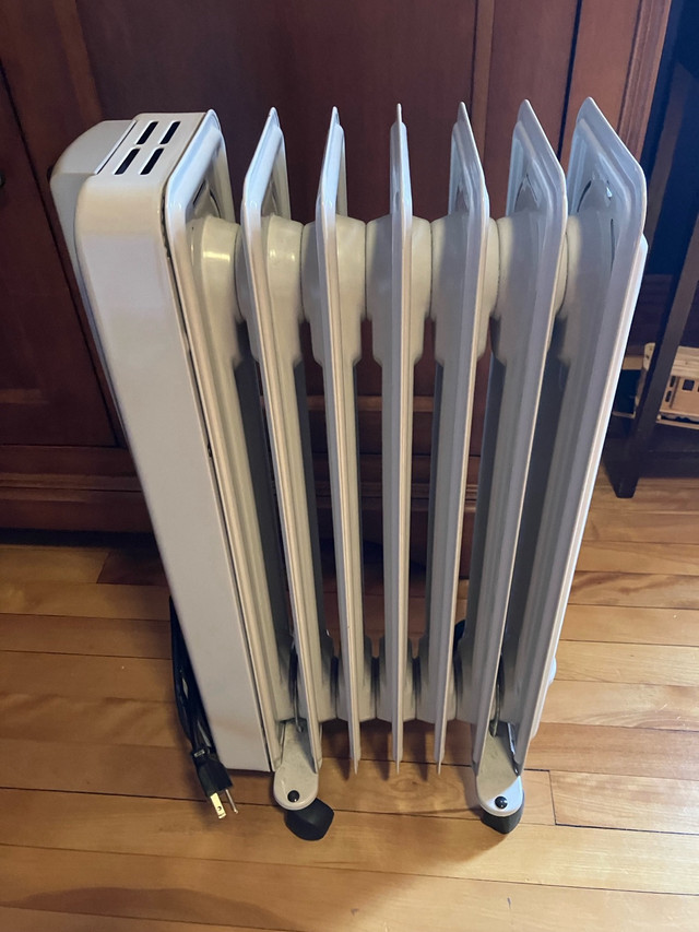 DeLonghi space heater, radiateur dans Chauffages et humidificateurs  à Ville de Montréal - Image 2