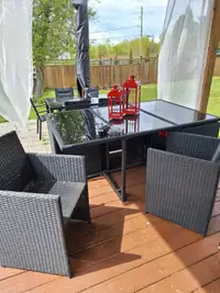 Patio Table & 6 chairs