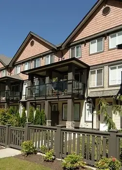 Townhouse for rent-Super location-2 min walk toEdmonds Sky train