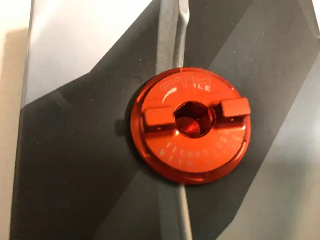 New STM Aprilia,Suzuki Billet Oil Fill Cap motoguzzi Griso 20mm in Other in Barrie - Image 5