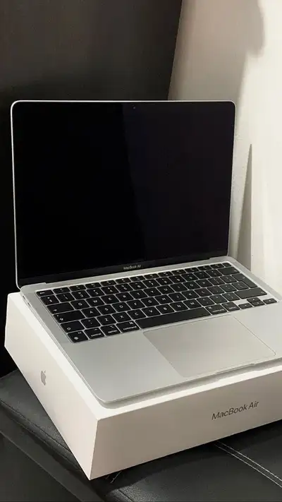 2019 Macbook Air 13.3” - 8GB RAM - 8GB SSD Great condition, but does have a poor battery life. Open...