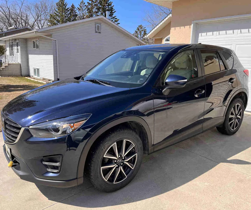 2016 Mazda CX-5 GT -141,500km