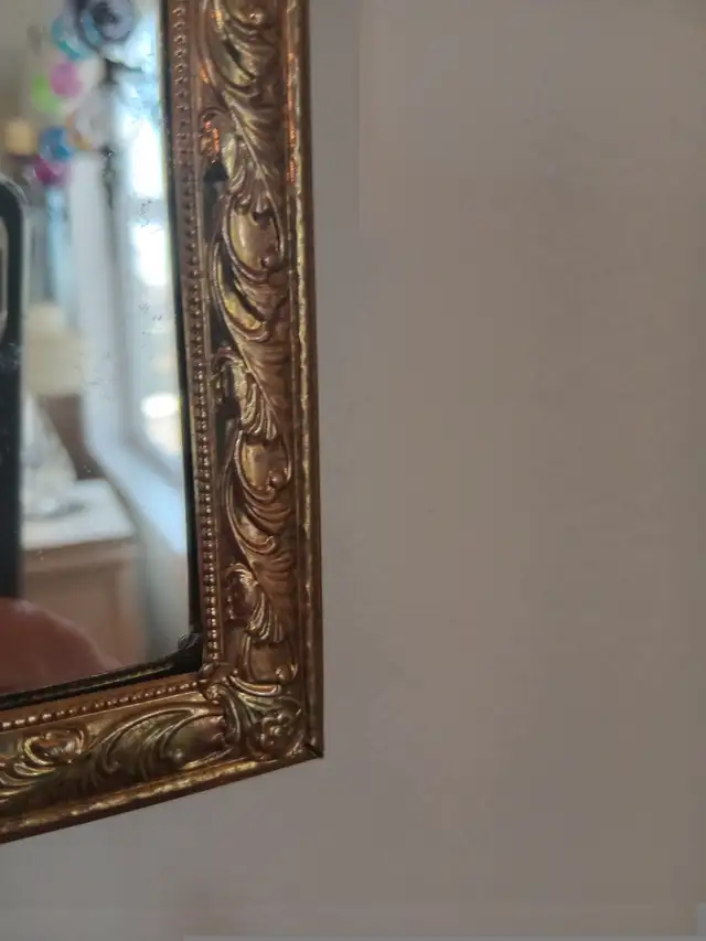 Vintage Hollywood Regency Style Floral Gold Gilt Wall Mirror in Home Décor & Accents in Calgary - Image 5