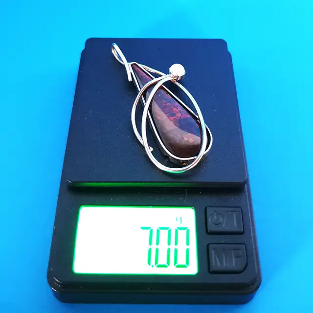 2’’ Elegant Vintage Sterling Silver Red Ammolite & Pearl Pendant in Jewellery & Watches in Calgary - Image 9