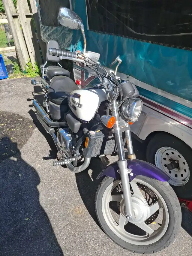 1996 Magna VF750c for sale in Street, Cruisers & Choppers in Trenton - Image 2