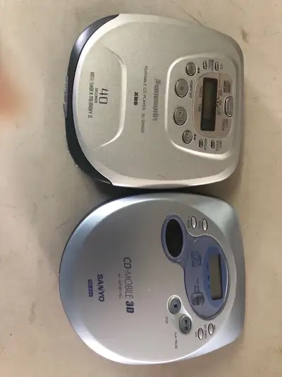Offered here are used Sanyo and Panasonic portable CD players, perfect for enjoying your favourite t...