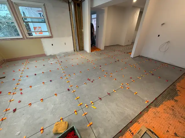 Tile Installer 585100375098009606