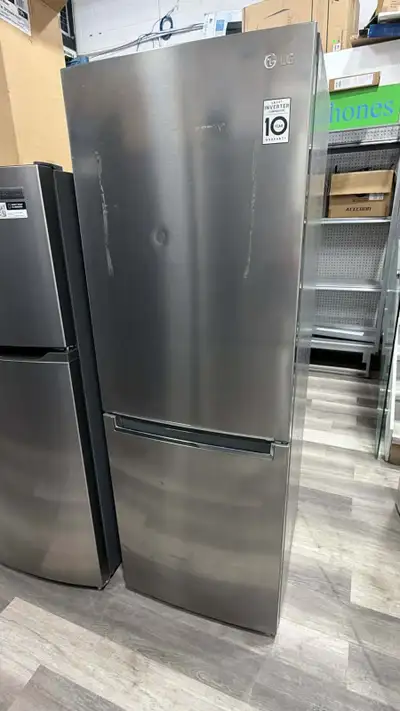 Fridge - 24 LG 10.8 cu ft - Bottom freezer - Used, View more