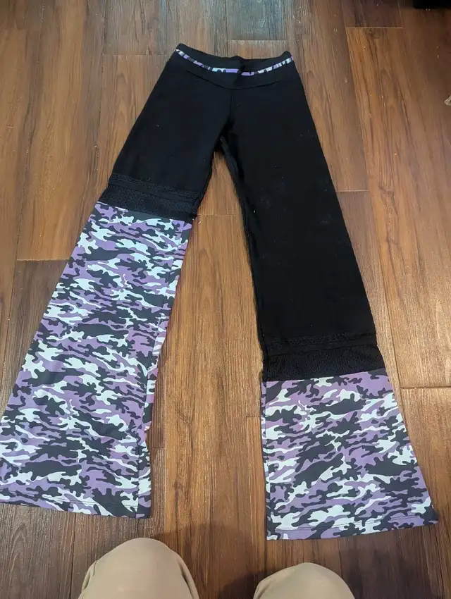 women's leggings in Women's - Bottoms in Markham / York Region - Image 5