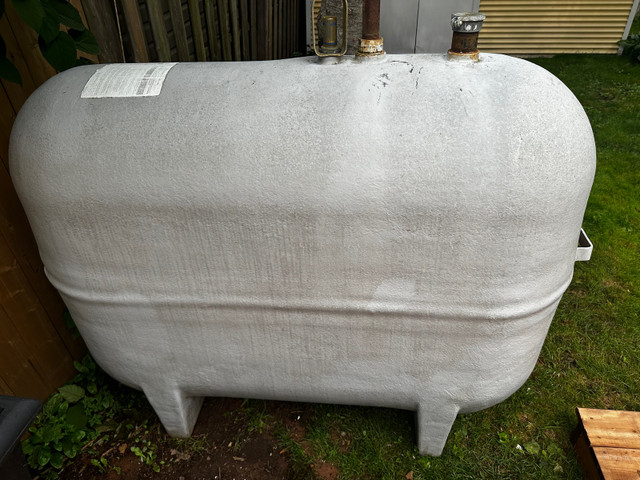 Fiberglass Oil Tank 910 L in Heating, Cooling & Air in Charlottetown - Image 3