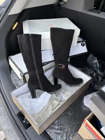 Bottes hautes à talon C la Canadienne pointure 7.5, View more