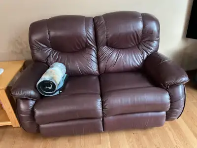 Lazy boy reclining sofa and love seat in excellent condition, moving and can’t take with us pickup i...